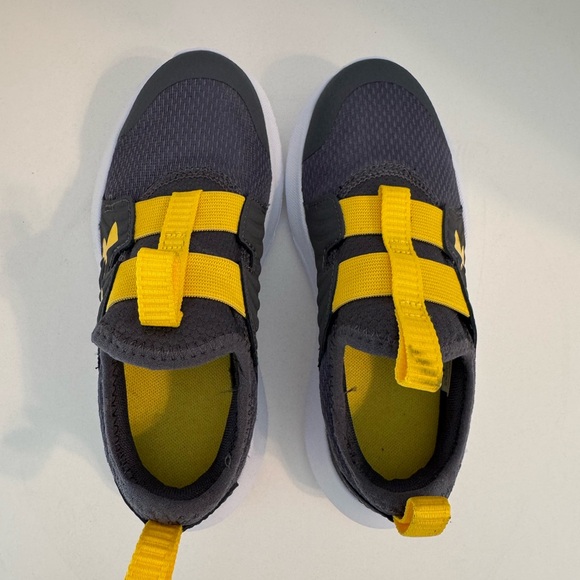 Under Armour UA BPS Outhustle 2 Slip little kids size 13 w/box - Picture 3 of 9